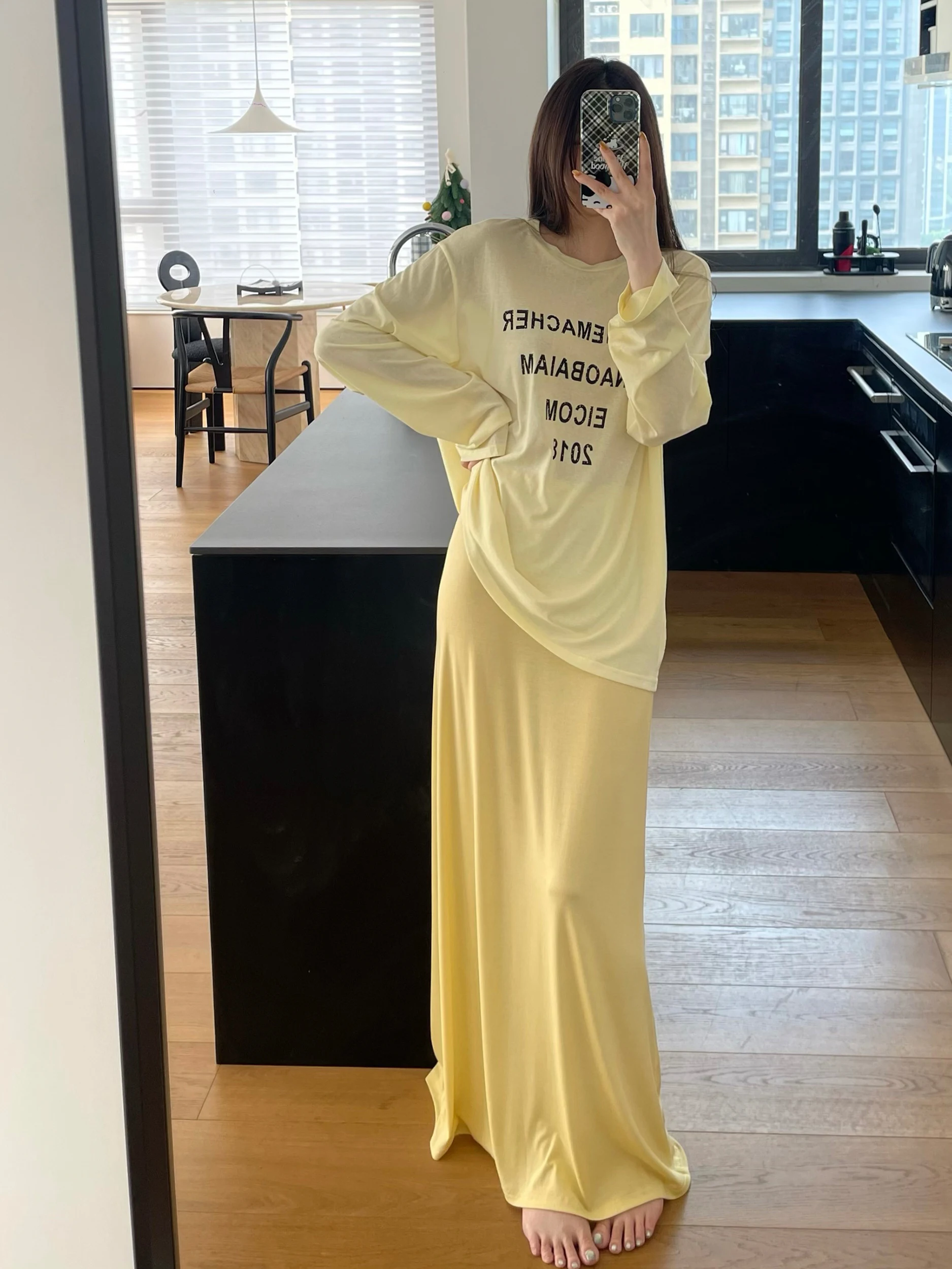 Lightweight Breathable round Ne Long Sve T-irt Loose Fit Simple Letter Print Casual Top for Women Comfortable Summer Wear
Lightweight Breathable round Ne Long Sve T-irt Loose Fit Simple Letter Print Casual Top for Women Comfortable Summer Wear