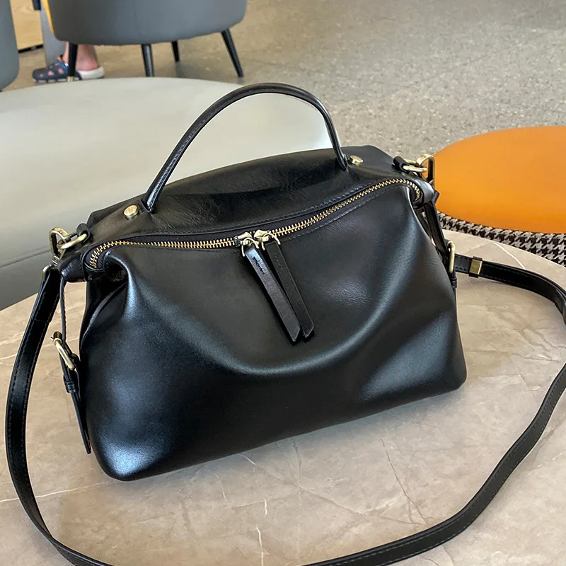 Luxury Handbags Female Crossbody Bags Vintage Genuine Leather Women Shoulder Bag Large Capacity Soft Leather Cowhide Fashion Bag
Luxury Handbags Female Crossbody Bags Vintage Genuine Leather Women Shoulder Bag Large Capacity Soft Leather Cowhide Fashion Bag