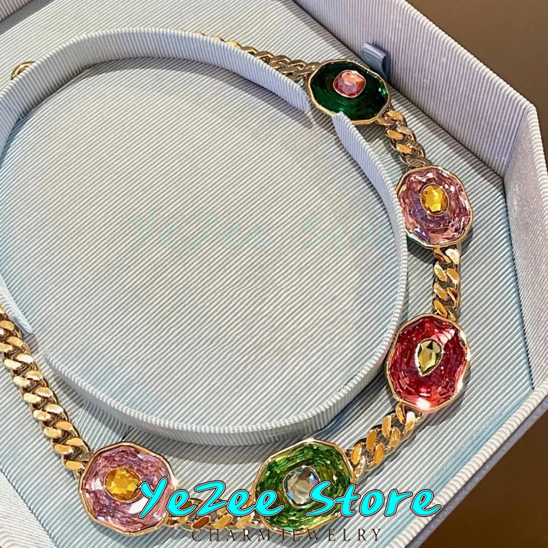 Ruby Crystal Cube Women Necklace Original Fashion Luxury Crystal Fine Jewelry Set High Quality Earrings Bracelet Party Gift
Ruby Crystal Cube Women Necklace Original Fashion Luxury Crystal Fine Jewelry Set High Quality Earrings Bracelet Party Gift