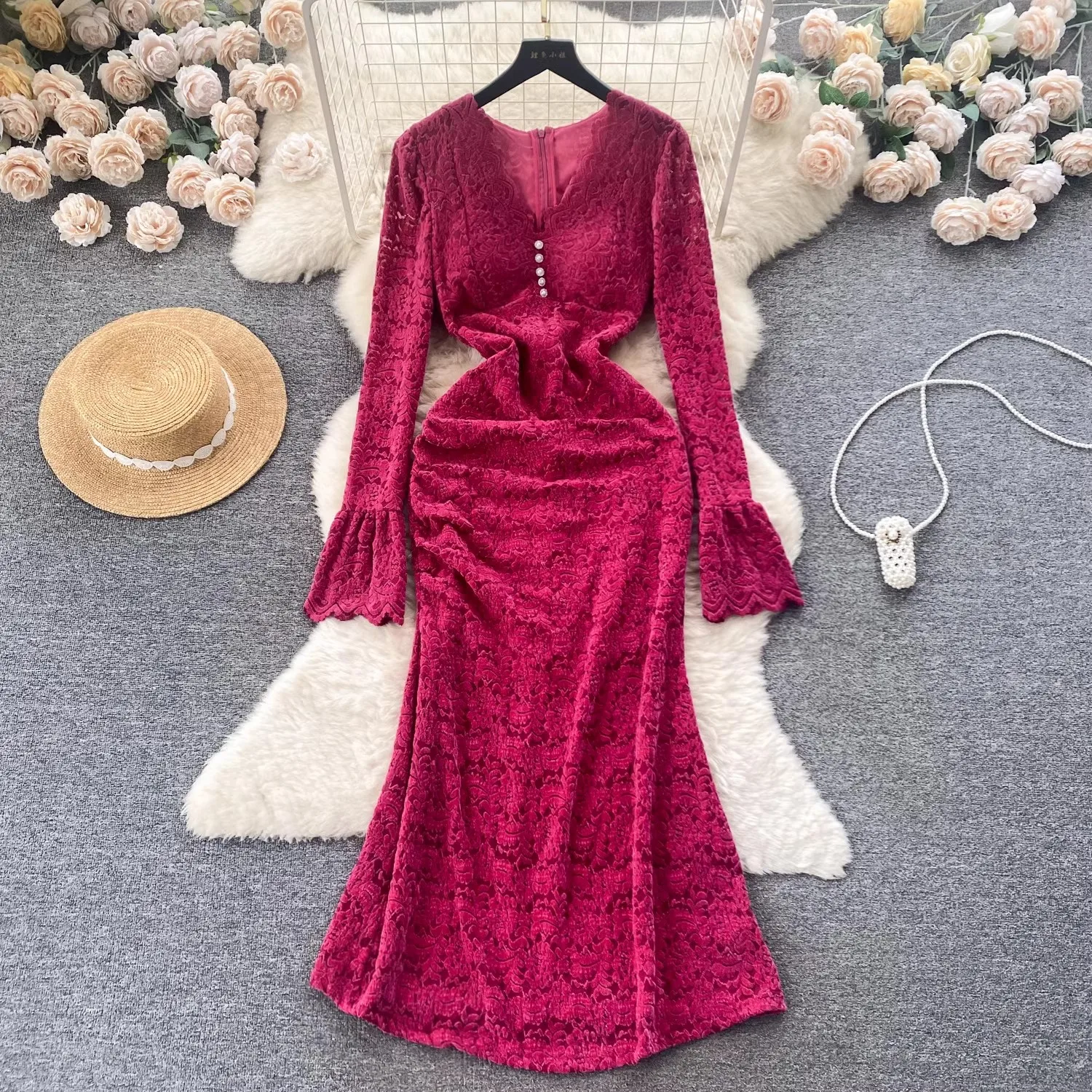New 2024 Autumn Winter Rose Red Lace Mermaid Dress Elegant Women V Neck Flare Sleeve Hollow Out Slim Bodycon Party Midi Vestidos
New 2024 Autumn Winter Rose Red Lace Mermaid Dress Elegant Women V Neck Flare Sleeve Hollow Out Slim Bodycon Party Midi Vestidos