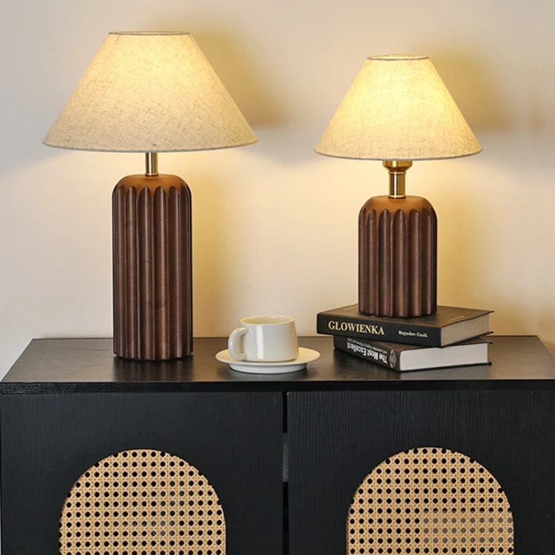 Modern Simplicity Solid Wood Desk Lamp Fabric Lampshade Design LED Light Warm Lighting Bedroom Study Living Room Decoration Home
Modern Simplicity Solid Wood Desk Lamp Fabric Lampshade Design LED Light Warm Lighting Bedroom Study Living Room Decoration Home