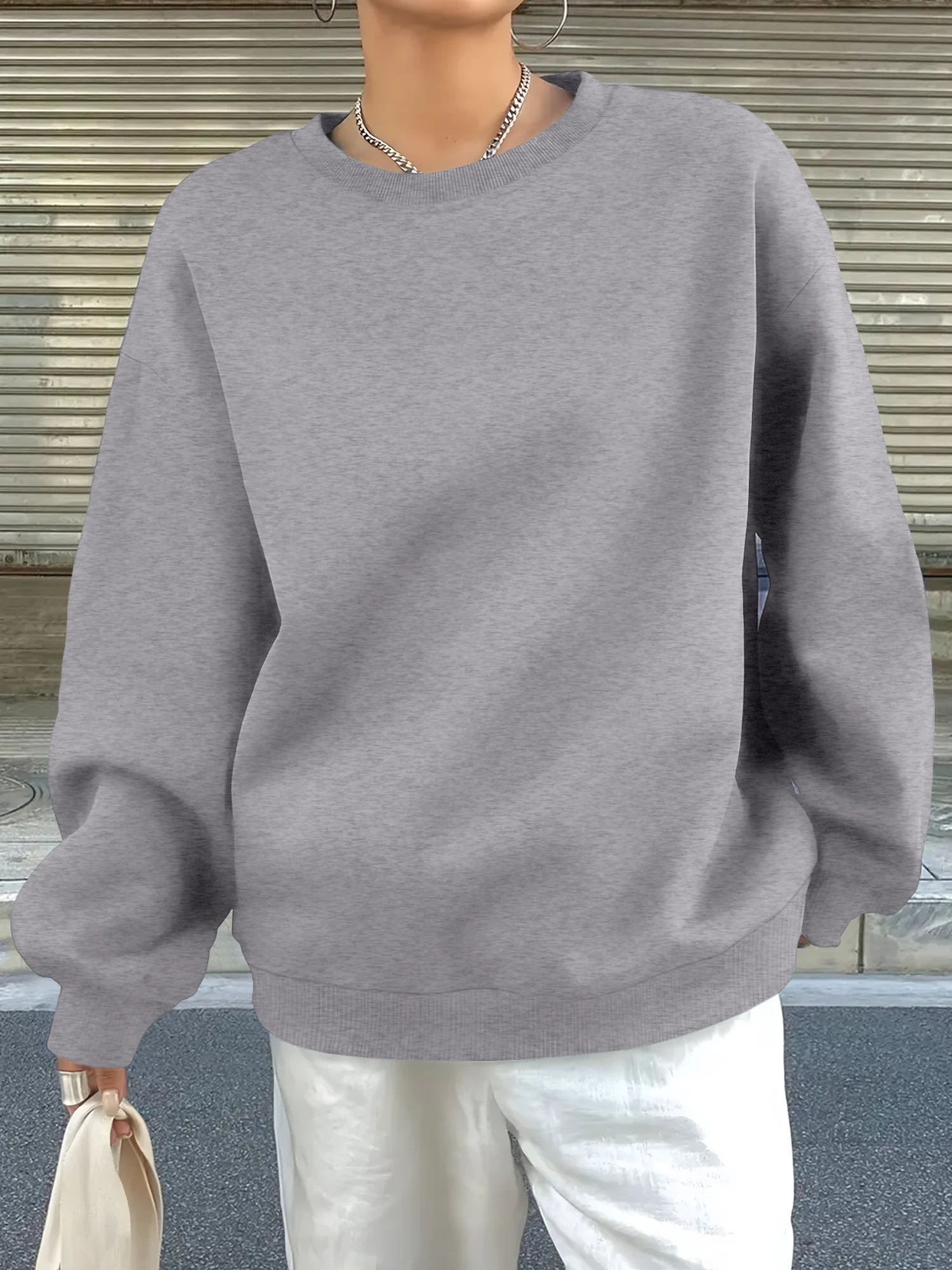 Women's Trendy Oversized Crew Neck Sweatshirt, Solid Color Long Sleeve Pullover, Influencer Style Loose Fit Top for Streetwear
Women's Trendy Oversized Crew Neck Sweatshirt, Solid Color Long Sleeve Pullover, Influencer Style Loose Fit Top for Streetwear