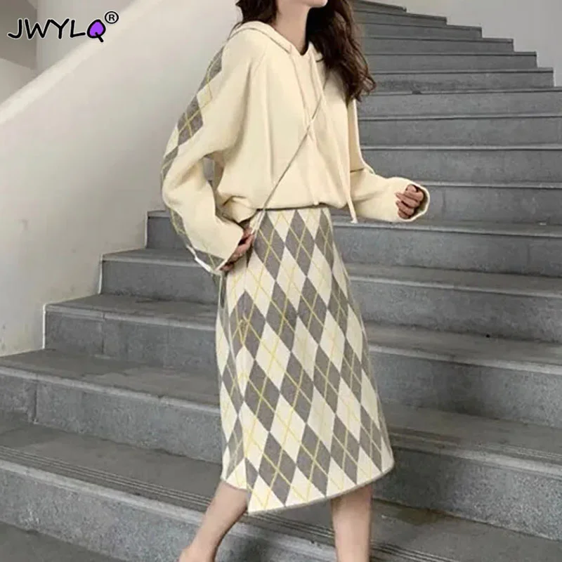 Korean Fashion 2 Piece Set Women Knitted Hooded Loose Sweater + Plaid Mini Skirts Sets New Autumn Sweater Suit Two Piece Outfits
Korean Fashion 2 Piece Set Women Knitted Hooded Loose Sweater + Plaid Mini Skirts Sets New Autumn Sweater Suit Two Piece Outfits
