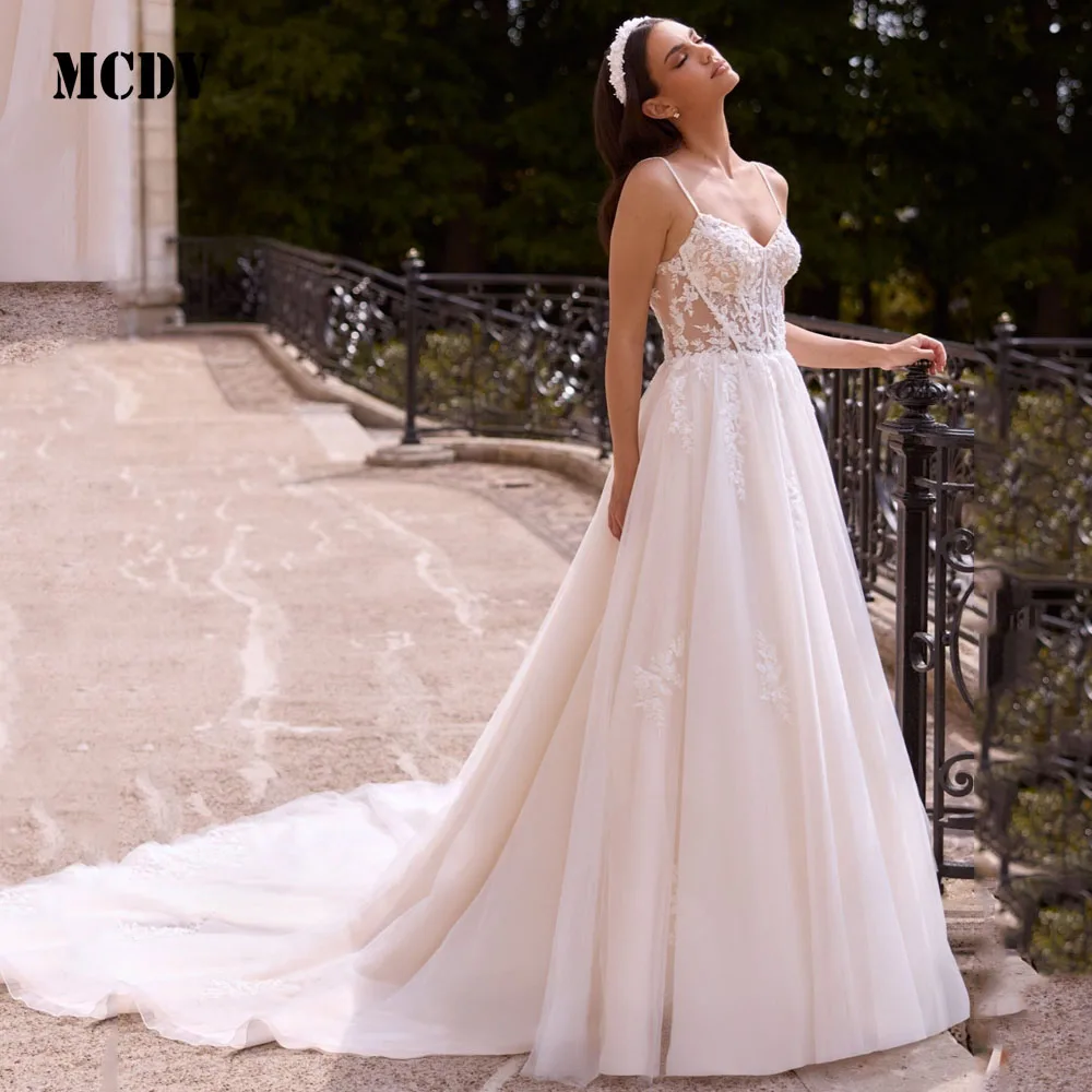 MCDV Lace Appliques Wedding Dress Strapless Spaghetti Straps Sweep Train Sleeveless Tulle Vestidos De Casamento Customised
MCDV Lace Appliques Wedding Dress Strapless Spaghetti Straps Sweep Train Sleeveless Tulle Vestidos De Casamento Customised