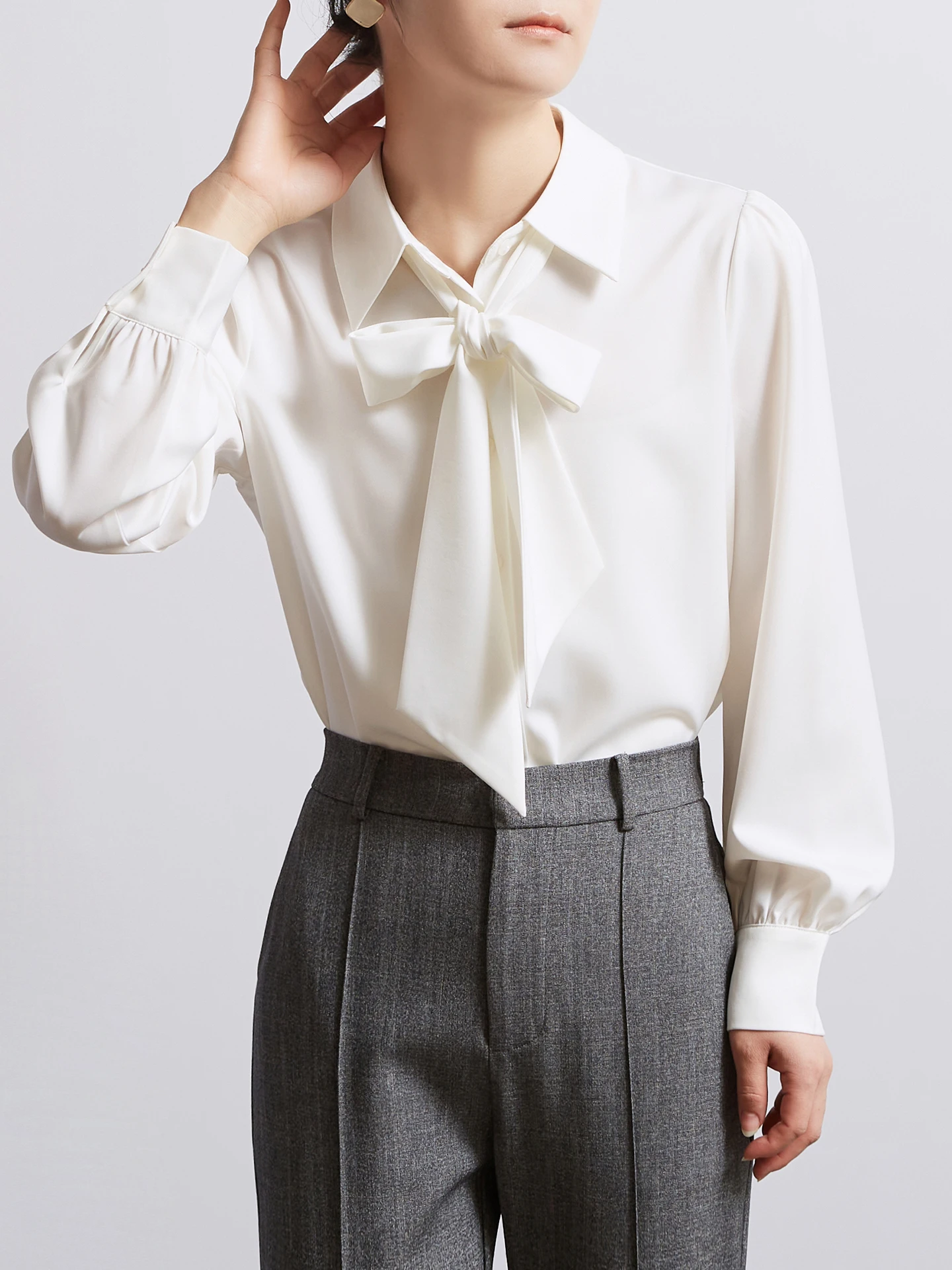 CHICBLISS Women's Satin Shirt Long Sleeve Commute OL Detachable Knot Interview Shirt White Color Suitable for Sprin...
CHICBLISS Women's Satin Shirt Long Sleeve Commute OL Detachable Knot Interview Shirt White Color Suitable for Sprin...