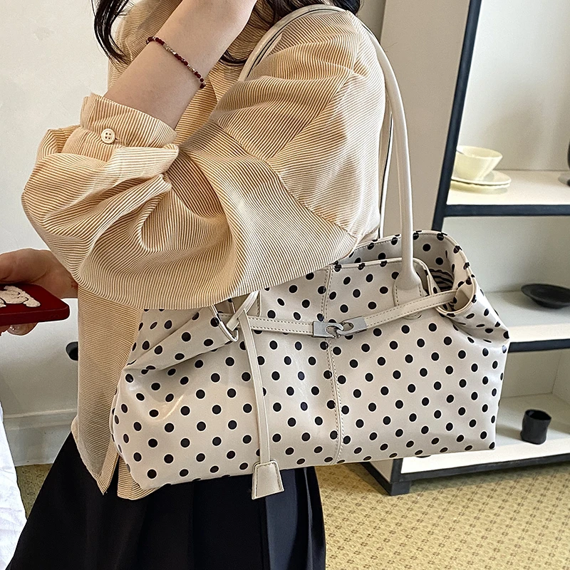 New style Polka Dot Women Shoulder bag Retro Large Capacity Shoulder Underarm Bag High-quality Minimalist Women Tote Bag
New style Polka Dot Women Shoulder bag Retro Large Capacity Shoulder Underarm Bag High-quality Minimalist Women Tote Bag