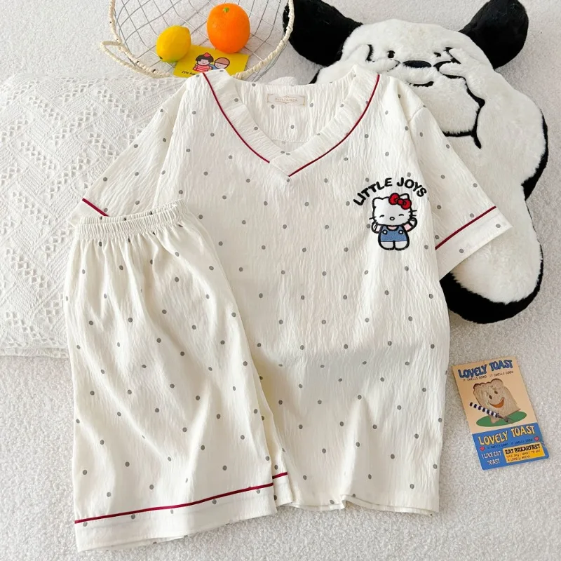 Cute cartoon Hello Kitty Hello Kitty women's pajamas two-piece set, summer short-sleeved shorts loungewear set
Cute cartoon Hello Kitty Hello Kitty women's pajamas two-piece set, summer short-sleeved shorts loungewear set