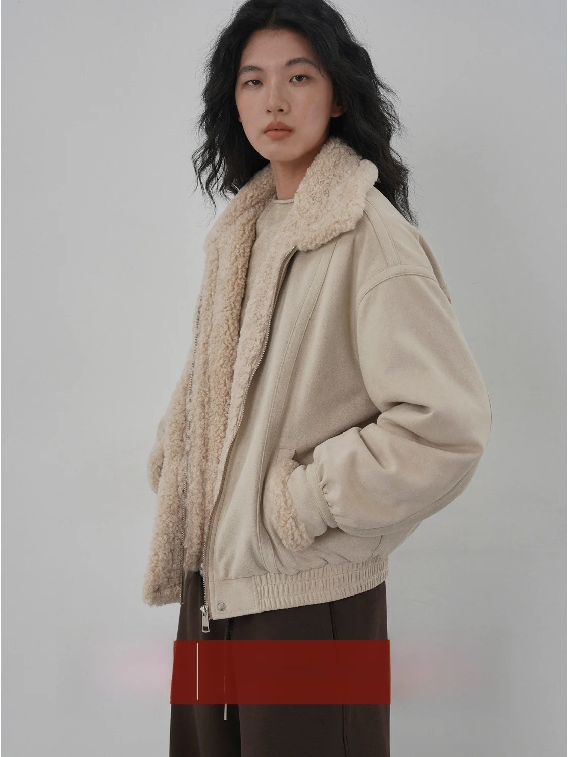 Женская кожаная куртка EIGHTHMONTH с мехом, свободного кроя, теплая, с воротником, осенне-зимняя, приталенная, в стиле ретро, на молнии
Женская кожаная куртка EIGHTHMONTH с мехом, свободного кроя, теплая, с воротником, осенне-зимняя, приталенная, в стиле ретро, на молнии