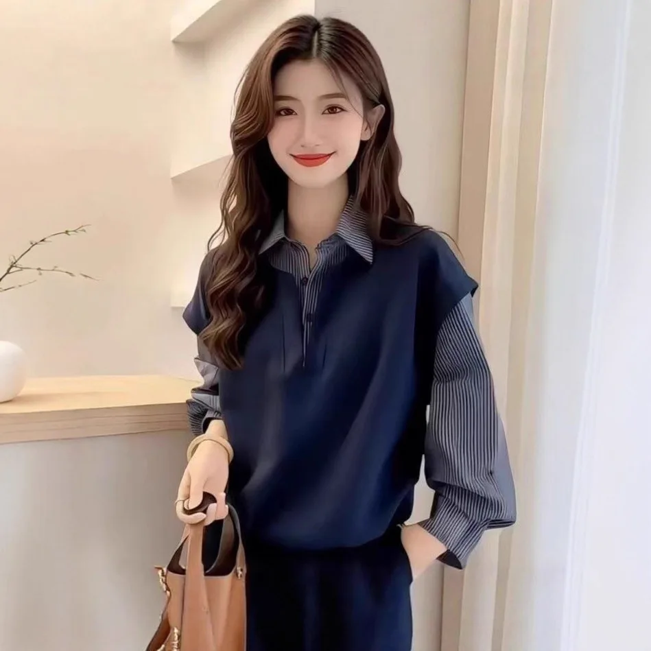 Модная женская толстовка-обманка с эффектом двухслойности, отложным воротником, в полоску, с пэчворком, осень-зима 2026, в стиле «Допамин»
Модная женская толстовка-обманка с эффектом двухслойности, отложным воротником, в полоску, с пэчворком, осень-зима 2026, в стиле «Допамин»