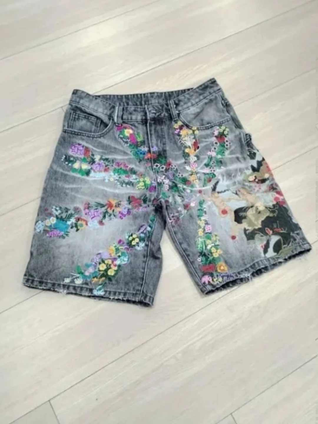 Джинсовые орты с вышивкой в стиле хип-хоп, прямые ноги, средняя талия, длина, повседневный современный шлейф для повседневной носки, все сезоны
Джинсовые орты с вышивкой в стиле хип-хоп, прямые ноги, средняя талия, длина, повседневный современный шлейф для повседневной носки, все сезоны