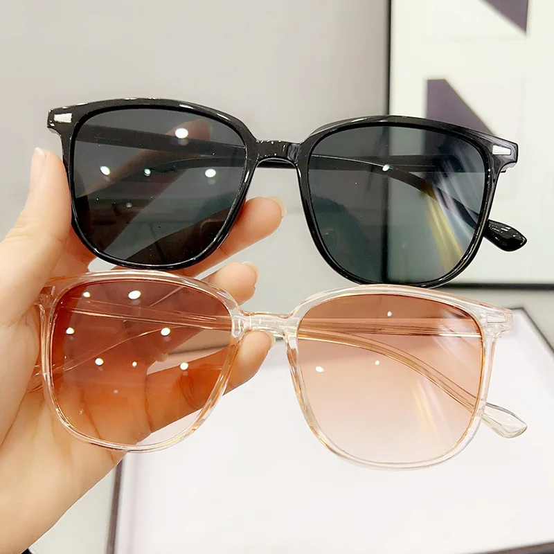 Retro Meters Nail Female Sunglasses 2025 High Sense Trend New Sunglasses Men's Summer Seaside Face UV400 protectionS Shades
Retro Meters Nail Female Sunglasses 2025 High Sense Trend New Sunglasses Men's Summer Seaside Face UV400 protectionS Shades