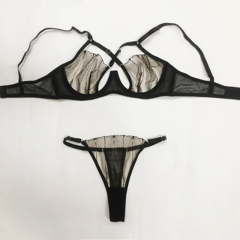 Комплект французского кружевного белья, дышащее комфортное нижнее белье с перекрестными завязками
Комплект французского кружевного белья, дышащее комфортное нижнее белье с перекрестными завязками