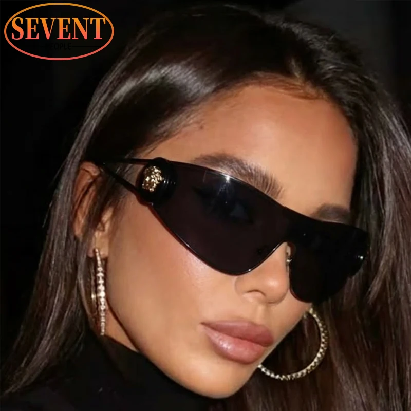 Y2K Punk One-Piece Sports Windproof Sunglasses Women 2026 Luxury Brand Vintage Wrap Around Shield Sun Glasses Goggle Shade UV400
Y2K Punk One-Piece Sports Windproof Sunglasses Women 2026 Luxury Brand Vintage Wrap Around Shield Sun Glasses Goggle Shade UV400