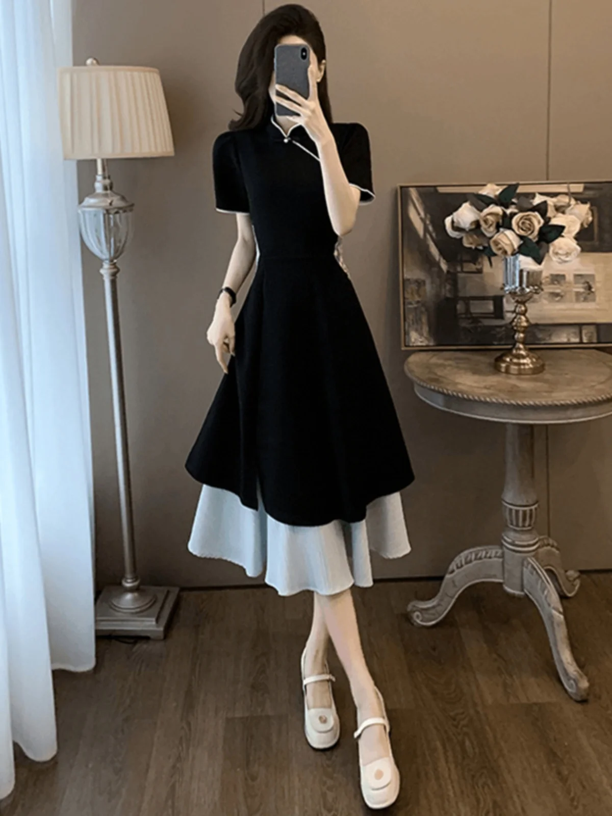 New Chinese Style Short Sleeve Patchwork Dress Women's Summer Design Sensation Waist Inward Modification Qipao Skirt
New Chinese Style Short Sleeve Patchwork Dress Women's Summer Design Sensation Waist Inward Modification Qipao Skirt