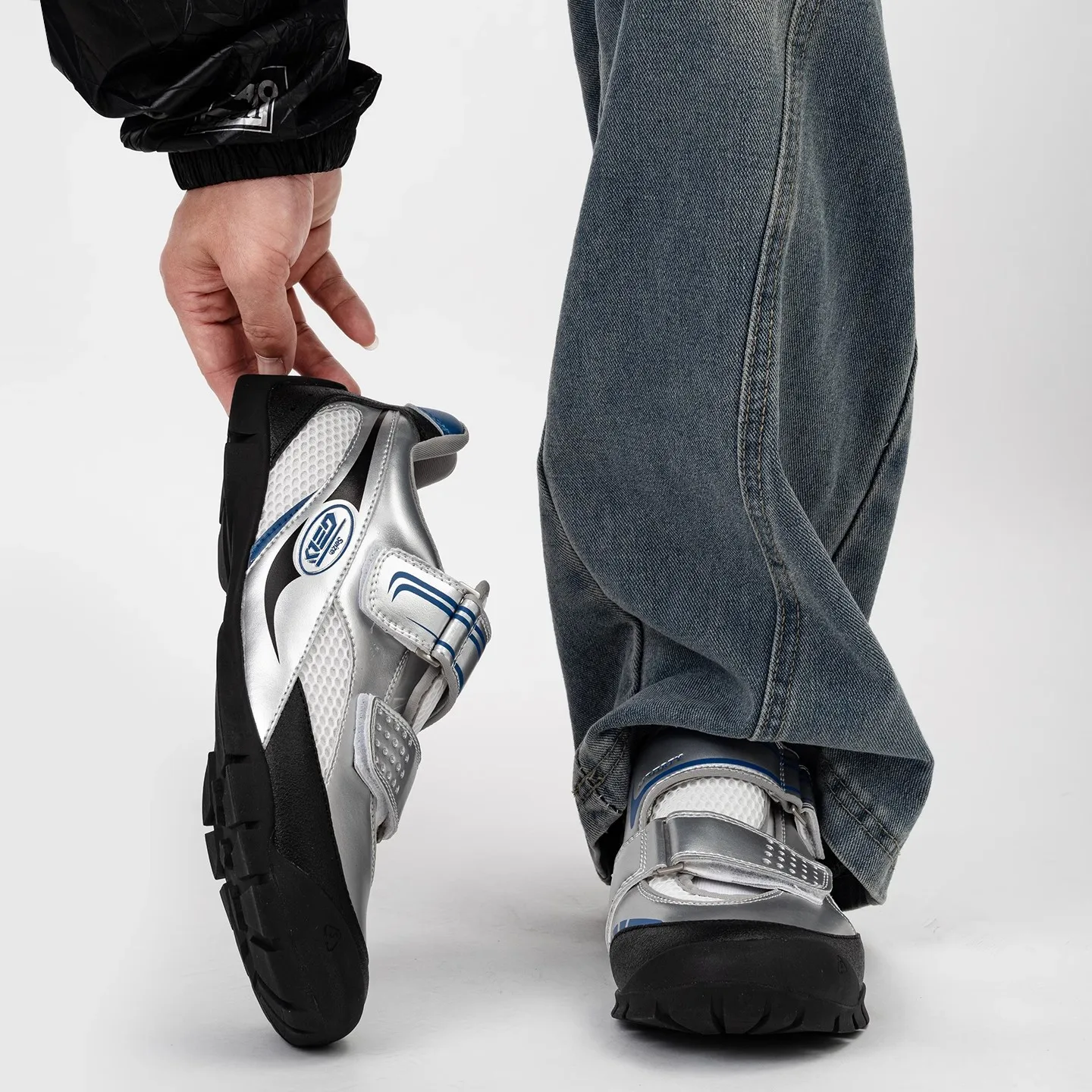2025 New Very Sports Casual Shoes Fashion Fabric Breathable Flat Shoes Men's Women's Casual Shoes Good
2025 New Very Sports Casual Shoes Fashion Fabric Breathable Flat Shoes Men's Women's Casual Shoes Good