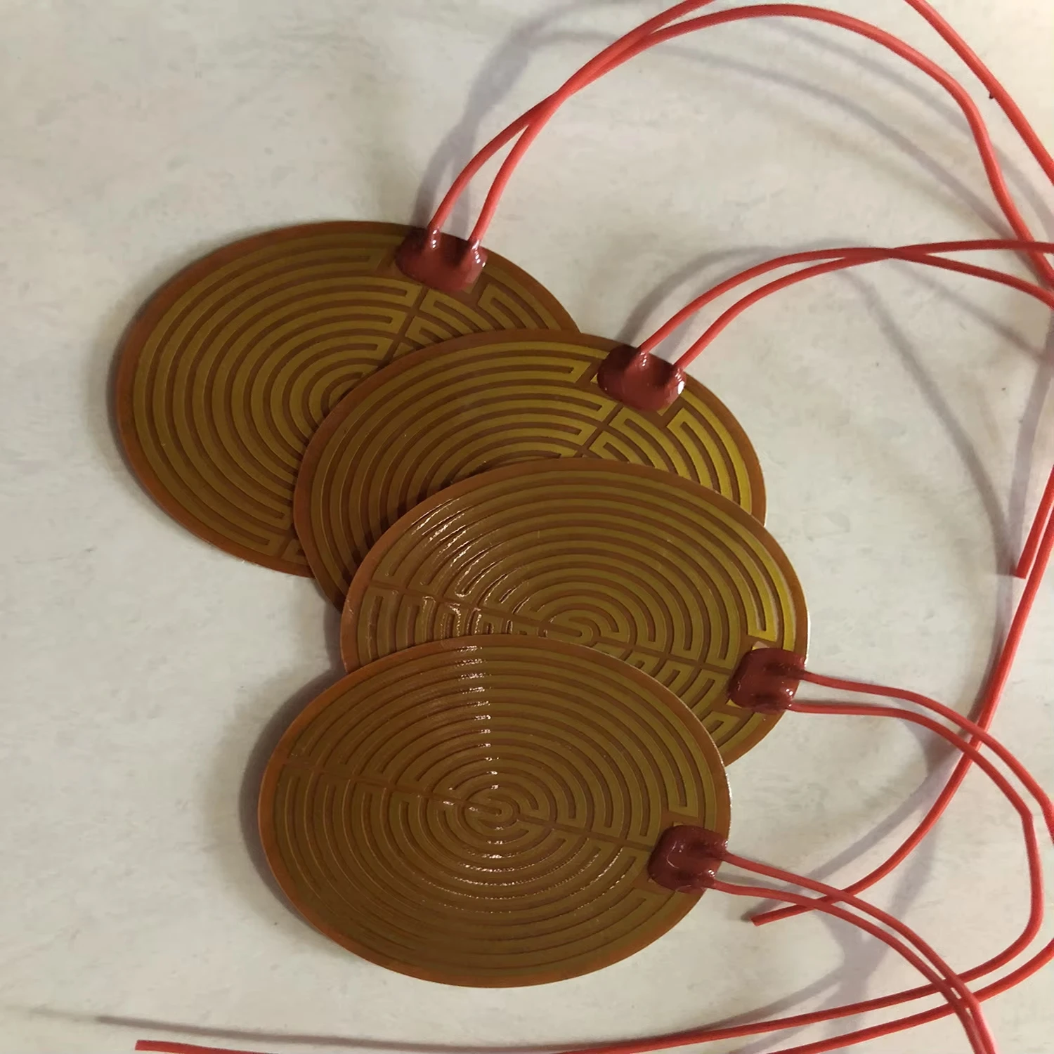 diametro 330mm 220V 300W PI Polyimide Electrotherma Heating Film Plate Heated Heater Membrane Tape Plate Fast Preheating
diametro 330mm 220V 300W PI Polyimide Electrotherma Heating Film Plate Heated Heater Membrane Tape Plate Fast Preheating