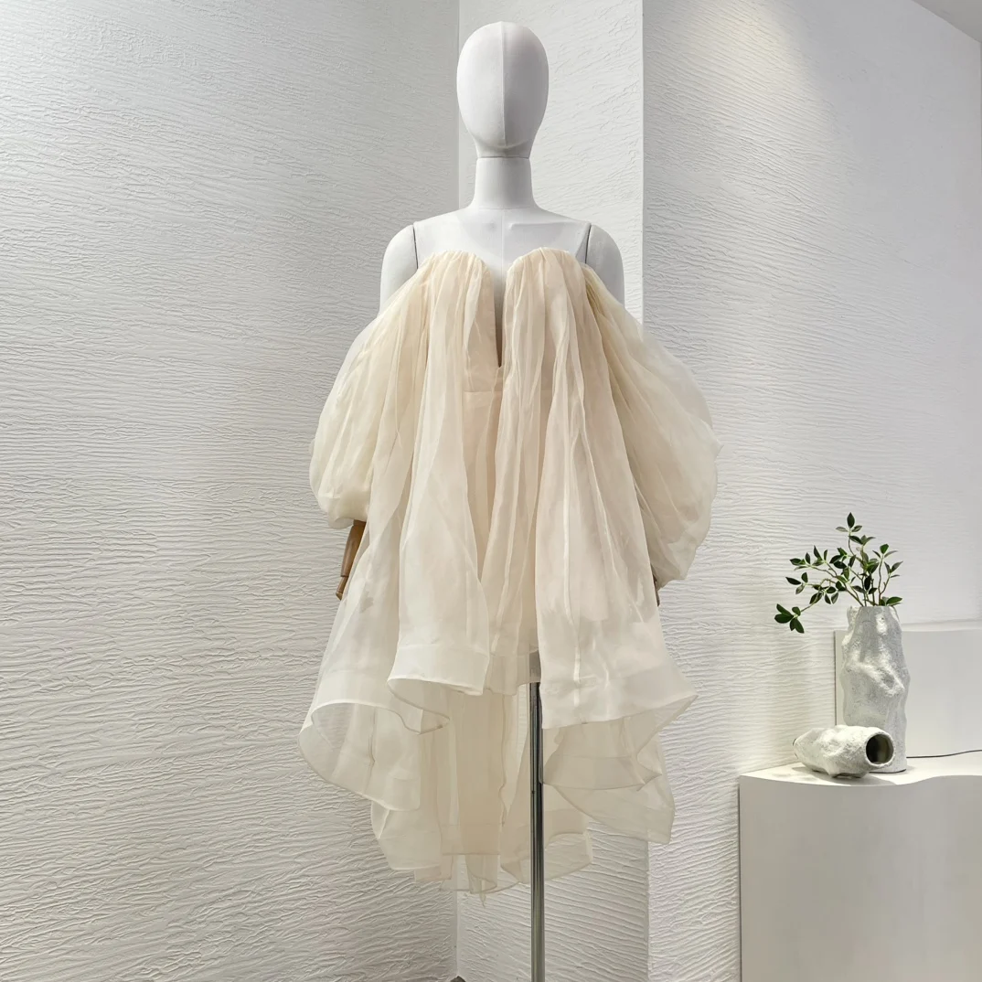Pure Silk High Quality 2025 New Women New Collection Off Shoulder Ruffles Asymmetric Hem Mini Dress for Holiday
Pure Silk High Quality 2025 New Women New Collection Off Shoulder Ruffles Asymmetric Hem Mini Dress for Holiday