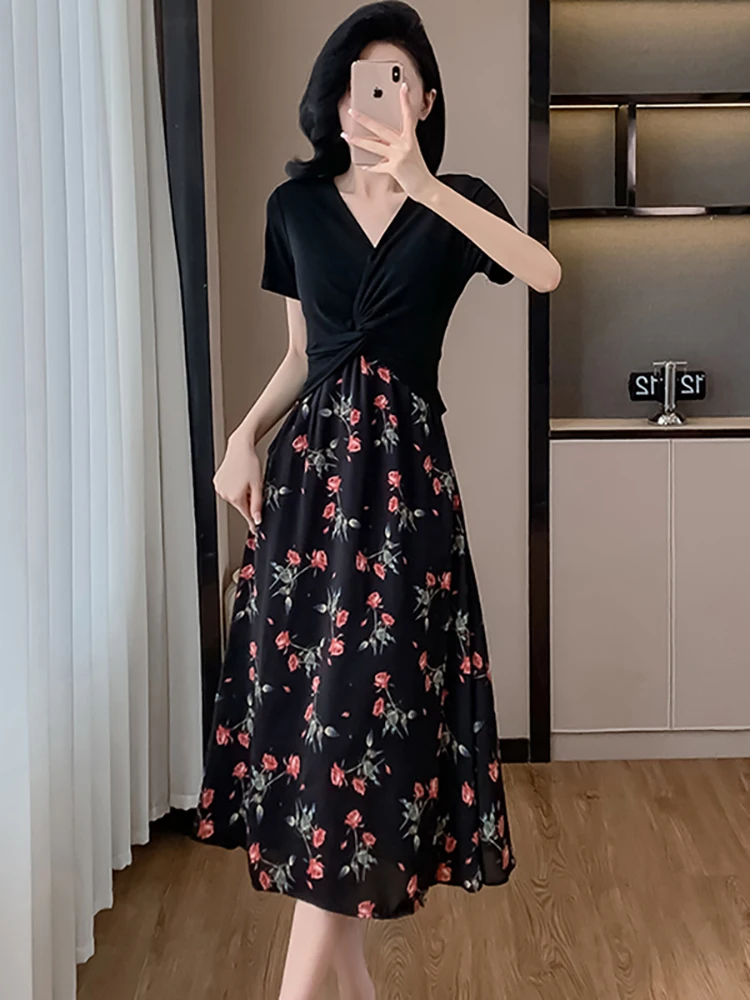 2025 Black Patchwork Floral Fake Two Piece Dress Women Korean Vintage Hepburn Long Dress Summer Elegant Bodycon Luxury Vestidos
2025 Black Patchwork Floral Fake Two Piece Dress Women Korean Vintage Hepburn Long Dress Summer Elegant Bodycon Luxury Vestidos