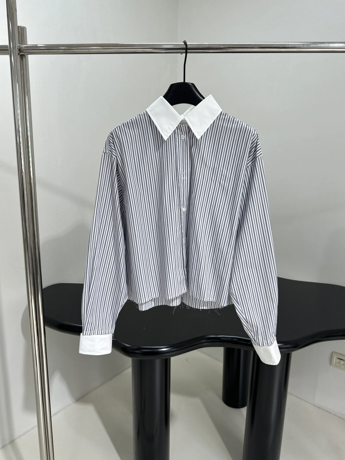 Layered-Look Shirt - Slim-Fit Two-in-One Design, Soft & Stylish for Versatile Wear
Layered-Look Shirt - Slim-Fit Two-in-One Design, Soft & Stylish for Versatile Wear