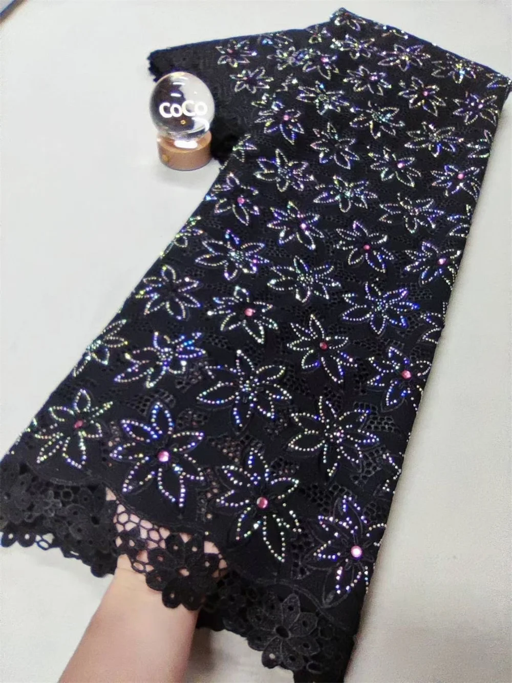 African Lace Fabric 2025 High Quality Black Dry Lace Fabric 5 Yards High Women Lace Fabrics With Stone Cord Lace Dresses A1180-1
African Lace Fabric 2025 High Quality Black Dry Lace Fabric 5 Yards High Women Lace Fabrics With Stone Cord Lace Dresses A1180-1