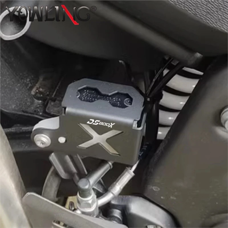 DS 800X 2025-2026 Motorcycle Accessories CNC Rear Brake Fluid Reservoir Protector Guard Cover Cap For VOGE DS800X DS 800 X Rally
DS 800X 2025-2026 Motorcycle Accessories CNC Rear Brake Fluid Reservoir Protector Guard Cover Cap For VOGE DS800X DS 800 X Rally