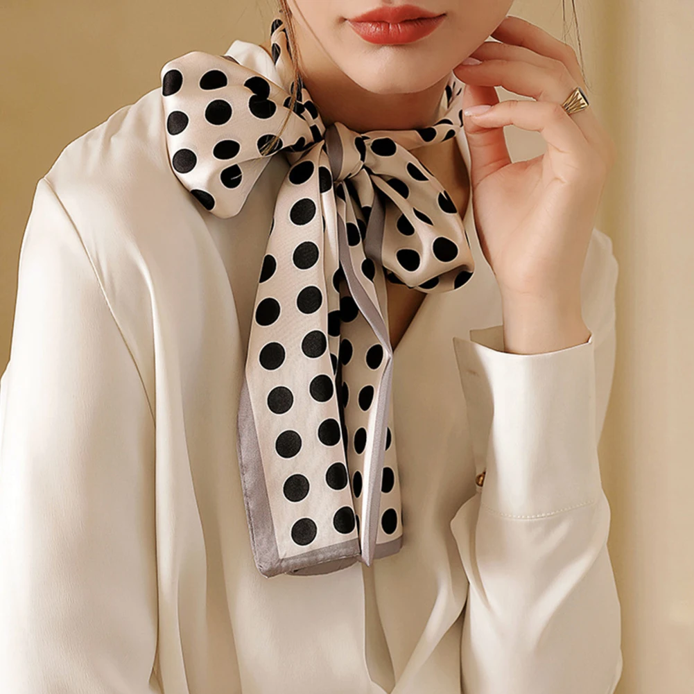 Women Scarf Floral Printing Sunscreen Bandanna Kerchief Trendy Scarf Shawls For Women Gifts (90cm x 90cm)
Women Scarf Floral Printing Sunscreen Bandanna Kerchief Trendy Scarf Shawls For Women Gifts (90cm x 90cm)