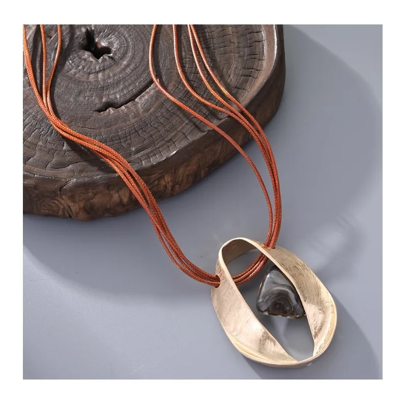 Wind Geometric Sweater Chain Female Long Metal Pendant Necklace High Sense Retro Simple Versatile Jewelry
Wind Geometric Sweater Chain Female Long Metal Pendant Necklace High Sense Retro Simple Versatile Jewelry