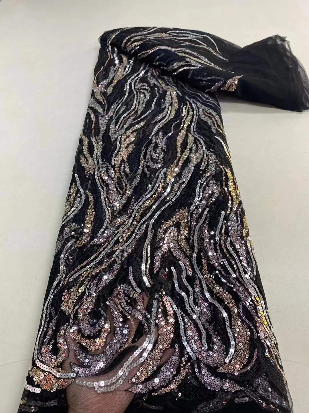 Black African Lace Fabric 5 Yards High Quality Nigerian Sequins Fabric French Tulle Lace Fabric For Sewing Dress Wedding Party
Black African Lace Fabric 5 Yards High Quality Nigerian Sequins Fabric French Tulle Lace Fabric For Sewing Dress Wedding Party