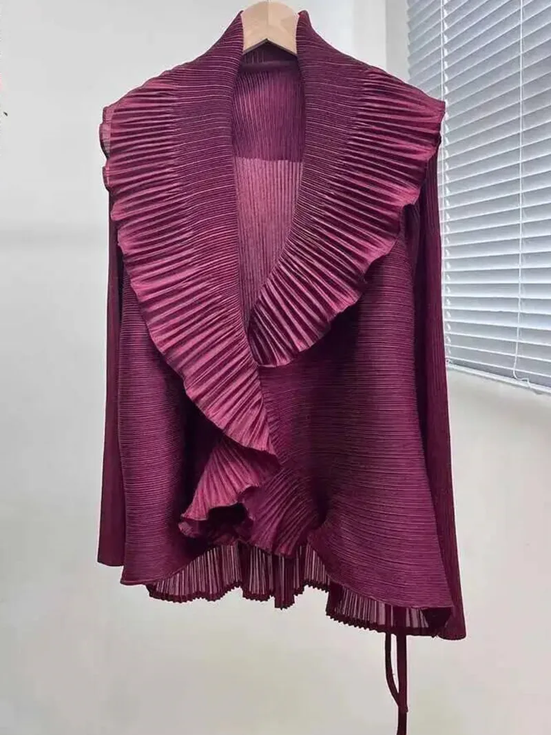 Pleated Ruffles Fashion Shirt Women Long Sleeves Patchwork Design Single Button Tops 2024 Spring New Clothing 290MT
Pleated Ruffles Fashion Shirt Women Long Sleeves Patchwork Design Single Button Tops 2024 Spring New Clothing 290MT