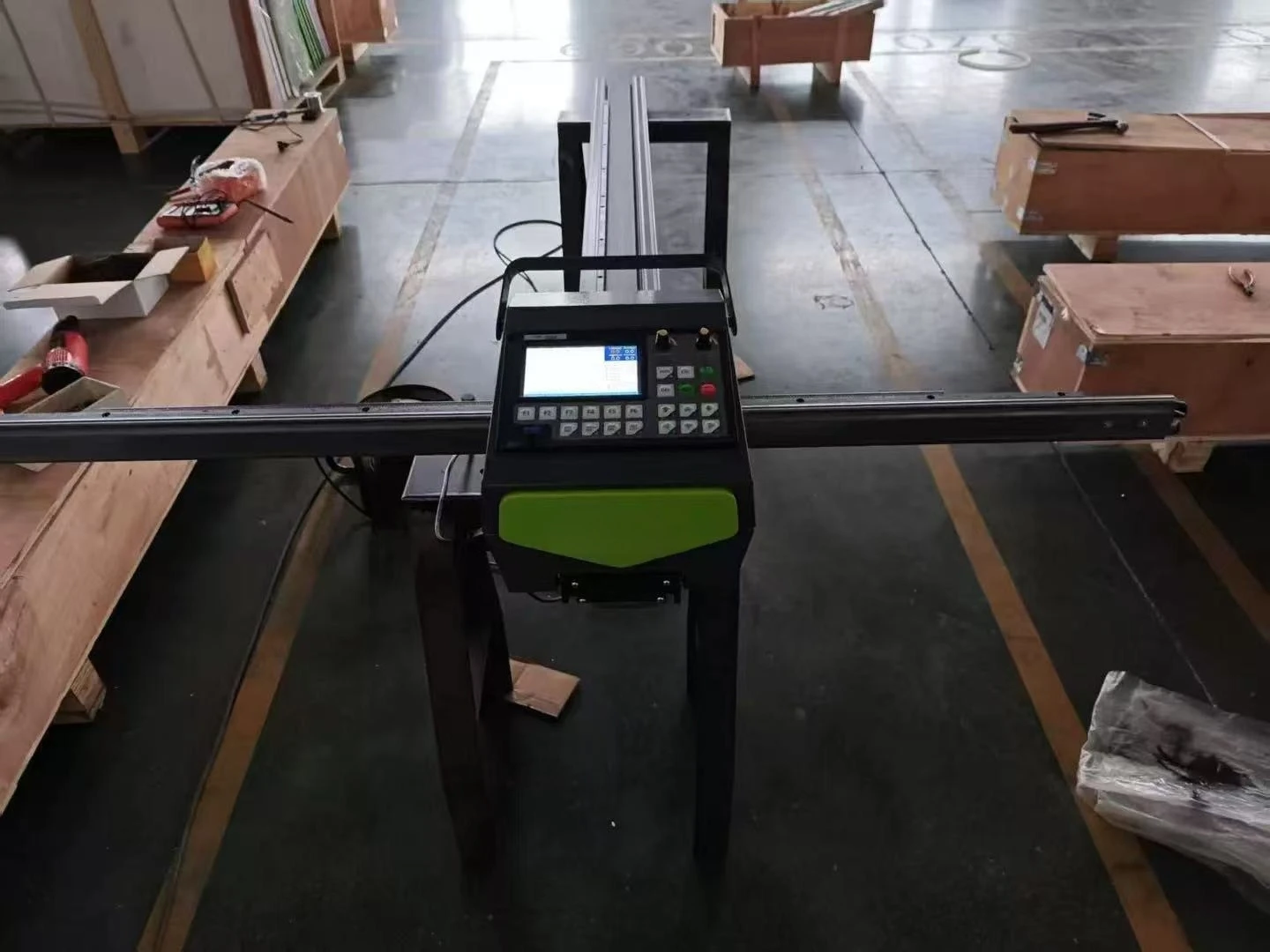 Файл DXF двойного назначения, автоматическое управление высотой сварочного паяльника, блок для резки профиля 1000x1000 мм, портативное устройство с числовым программным управлением.
Файл DXF двойного назначения, автоматическое управление высотой сварочного паяльника, блок для резки профиля 1000x1000 мм, портативное устройство с числовым программным управлением.