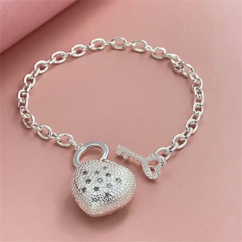 925 Sterling Silver AAA Zircon Heart Key Bracelet Chain For Woman Charm Wedding Engagement Party Fashion Jewelry
925 Sterling Silver AAA Zircon Heart Key Bracelet Chain For Woman Charm Wedding Engagement Party Fashion Jewelry