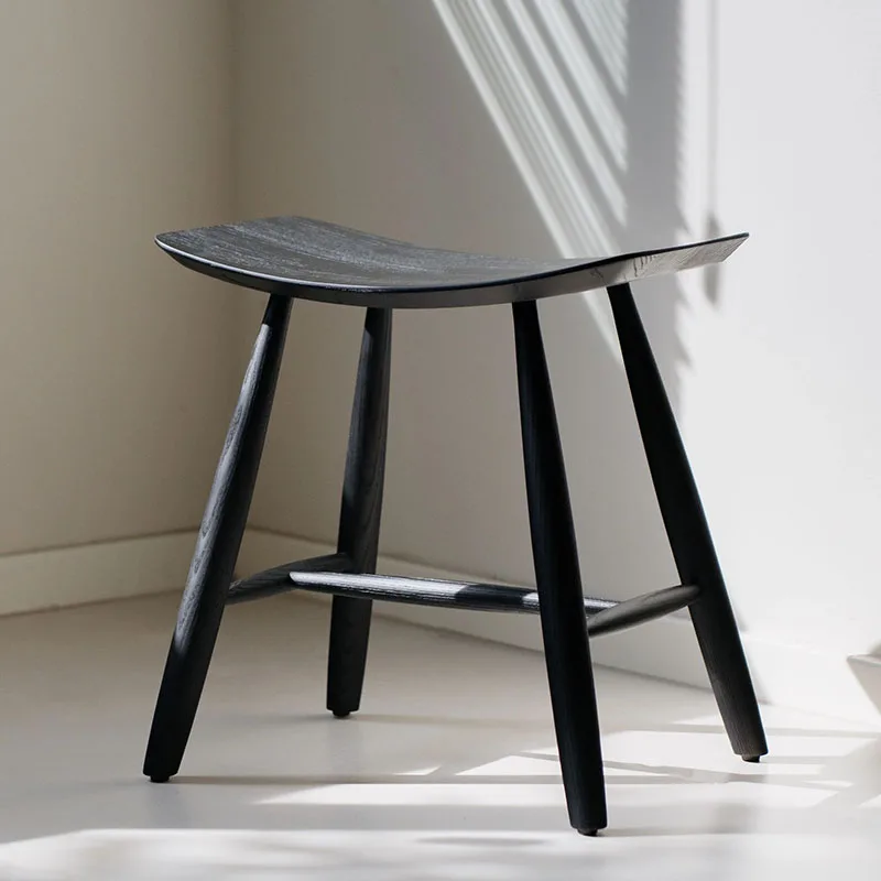 Medieval solid wood smile stool household solid wood dining stool, design leisure stool low stool
Medieval solid wood smile stool household solid wood dining stool, design leisure stool low stool