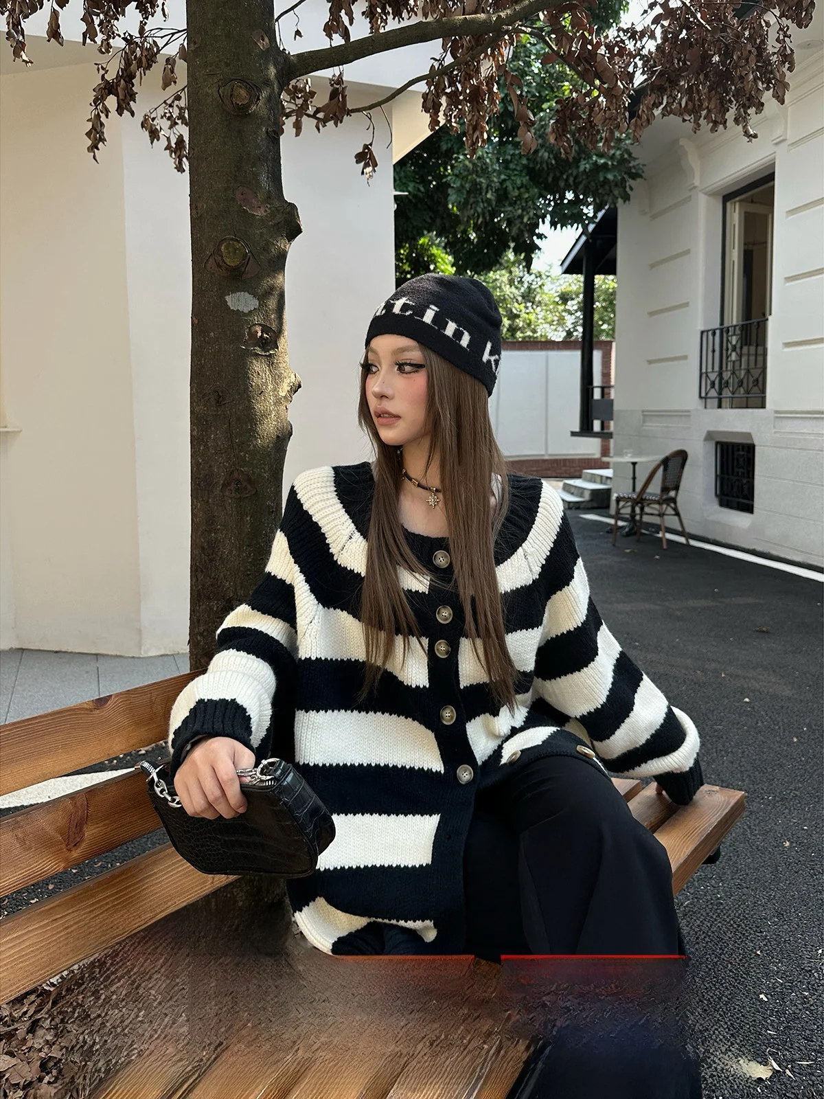 GOGOBURN Американский цветной полосатый свитер-кардиган для женщин, свободный, вязаный, в стиле оверсайз, осенняя новинка
GOGOBURN Американский цветной полосатый свитер-кардиган для женщин, свободный, вязаный, в стиле оверсайз, осенняя новинка