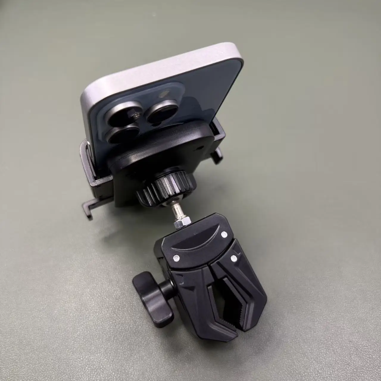 Adjustable Ball-Head Sturdy Clamp for Desktop And Tube Securely Holds Phone Or Tablet at the Perfect Angle
Adjustable Ball-Head Sturdy Clamp for Desktop And Tube Securely Holds Phone Or Tablet at the Perfect Angle
