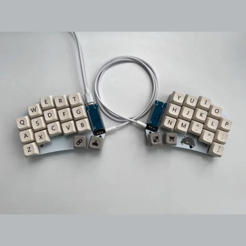 Cradio Sweep Split Mechanical Keyboard Dual Mode Wireless Bluetooth 35-key Layout Custom Original Handmade Mini Gaming Keyboard
Cradio Sweep Split Mechanical Keyboard Dual Mode Wireless Bluetooth 35-key Layout Custom Original Handmade Mini Gaming Keyboard