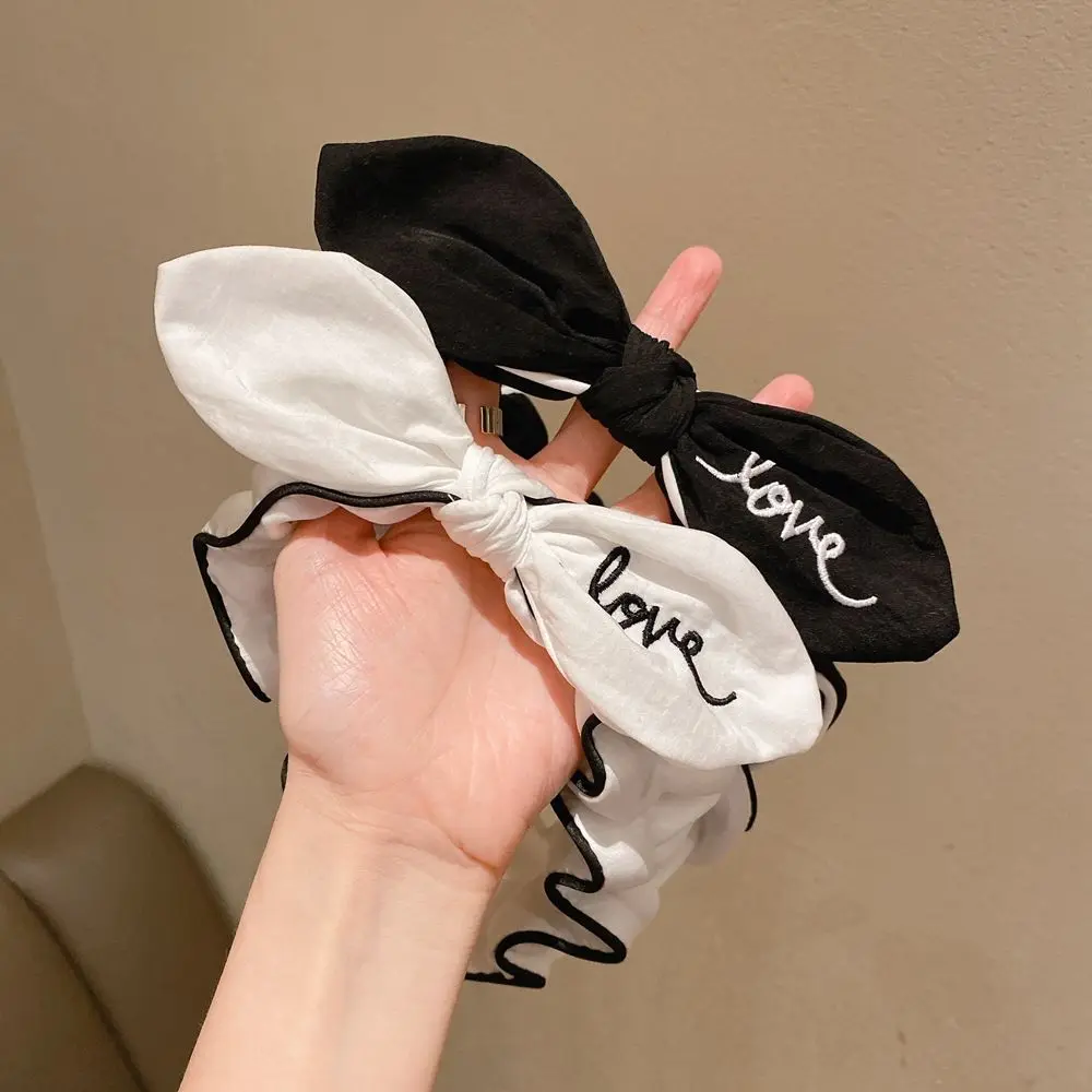 Cute Sweet Ear Wide Cloth Embroidered Letter Female Hair band Fabric Headband Korean Style Headdress Bow Hairband
Cute Sweet Ear Wide Cloth Embroidered Letter Female Hair band Fabric Headband Korean Style Headdress Bow Hairband