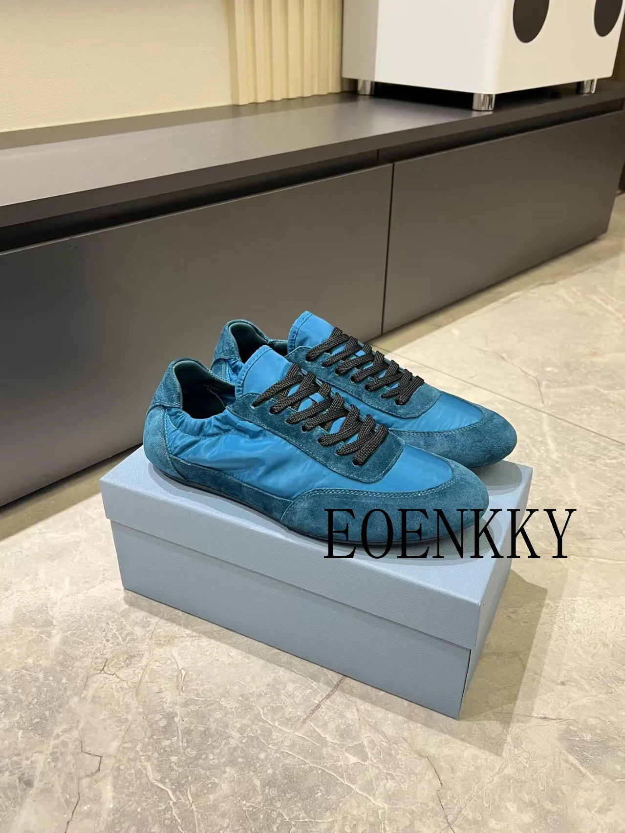 Top Quality High-Top Casual Shoes Sneaker Flowers Embroidery Technical Canvas B23 Oblique Trainers Womens Mens Dress Sneakers 39
Top Quality High-Top Casual Shoes Sneaker Flowers Embroidery Technical Canvas B23 Oblique Trainers Womens Mens Dress Sneakers 39
