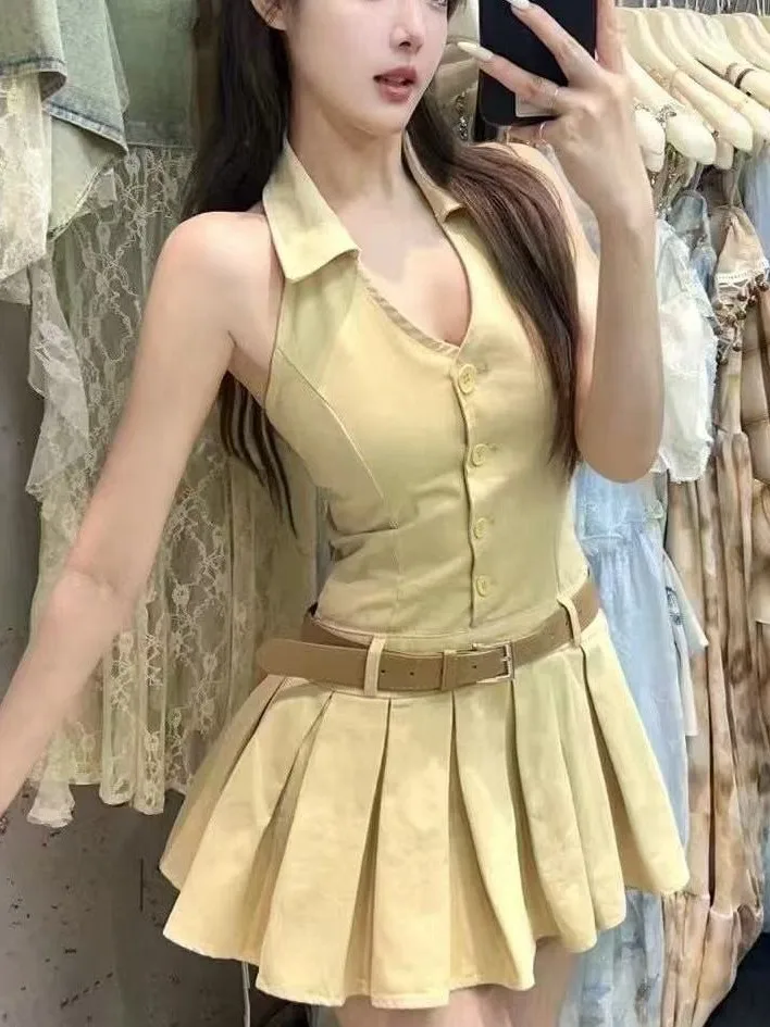 Summer New Style Sexy Waist-Cinching Short Skirt Dress Women's Hanging Neck Backless Pleated Dress Korean Style Inner Wear
Summer New Style Sexy Waist-Cinching Short Skirt Dress Women's Hanging Neck Backless Pleated Dress Korean Style Inner Wear