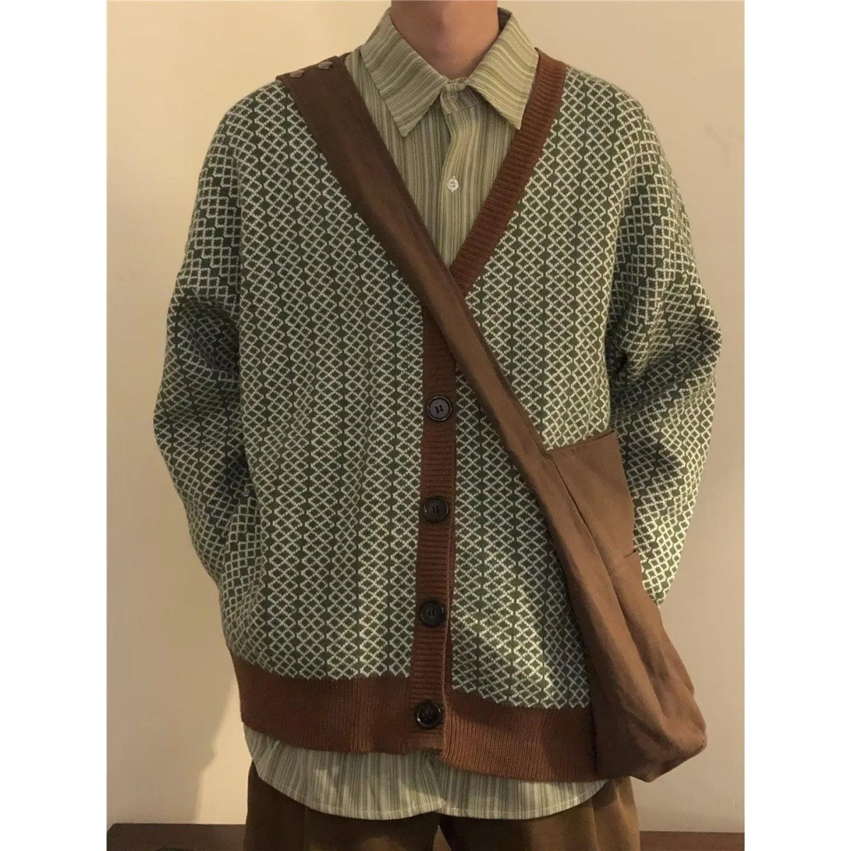 Laid-ba Sle Цветной открытый кардиган Мужской модный тонкий свитер Jaet Super (3) CEC Hong Kong Sle INS Student Ver...
Laid-ba Sle Цветной открытый кардиган Мужской модный тонкий свитер Jaet Super (3) CEC Hong Kong Sle INS Student Ver...