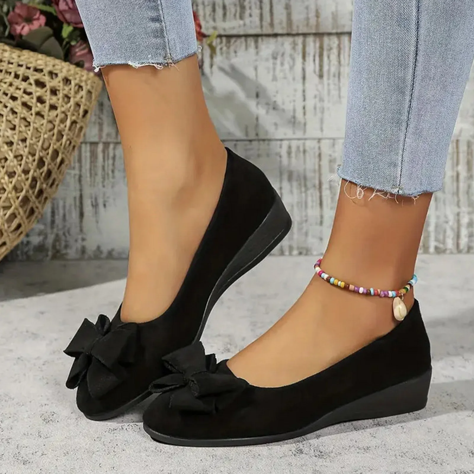 Women's Bowknot Soft Sole Ballet Wedge Flats, Black Slip-On Loafers, Comfortable Non-slip Casual Shoes in Plus Sizes up
Women's Bowknot Soft Sole Ballet Wedge Flats, Black Slip-On Loafers, Comfortable Non-slip Casual Shoes in Plus Sizes up