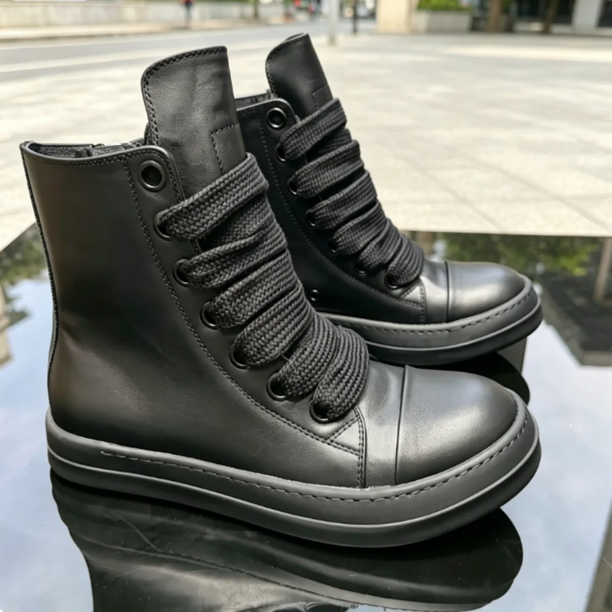 Brand Male Shoe Full Black Leather Shoes Men Sneaker Women High Top Shoe Boots Sneakers Jumbo Laces Ro Casual Shoes Ankle Boot
Brand Male Shoe Full Black Leather Shoes Men Sneaker Women High Top Shoe Boots Sneakers Jumbo Laces Ro Casual Shoes Ankle Boot