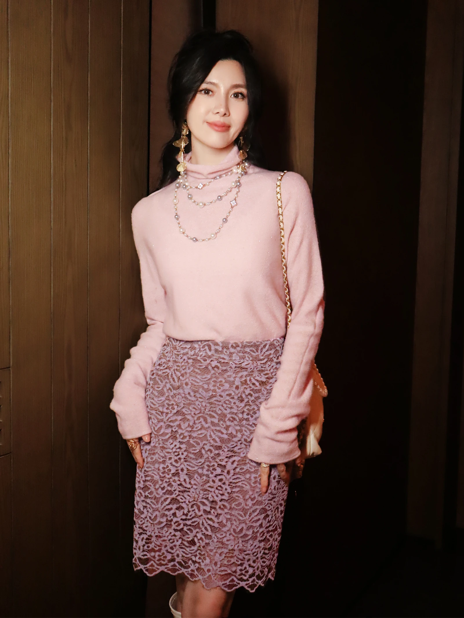 Шерстяной вязаный свитер, цельный, свободного кроя, с воротником-стойкой, осенне-зимний, женский, модный, теплый
Шерстяной вязаный свитер, цельный, свободного кроя, с воротником-стойкой, осенне-зимний, женский, модный, теплый