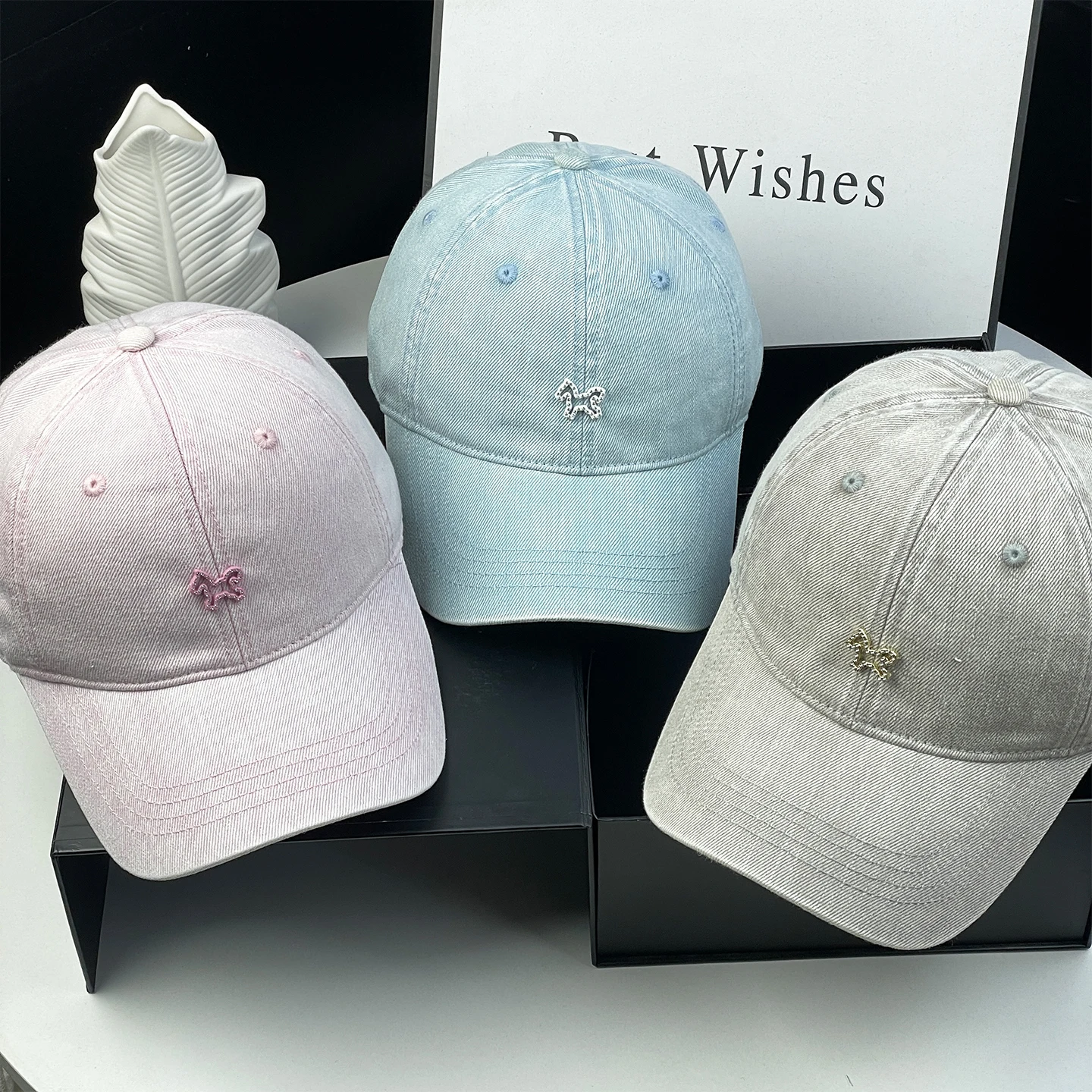 Washed Denim Soft Top Baseball Cap Unisex Casual Sun Protection High Quality Hat Korean Style Logo Versatile Casual Hat
Washed Denim Soft Top Baseball Cap Unisex Casual Sun Protection High Quality Hat Korean Style Logo Versatile Casual Hat