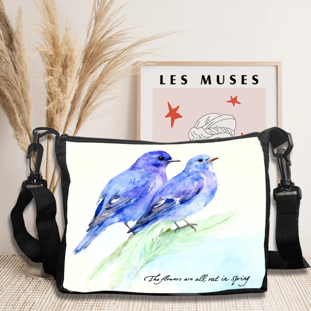1pc Watercolor Blue Birds Crossbody Bag White With Floral And Text Print Shoulder Bags For Women Outdoor Travel Shopping Pouch
1pc Watercolor Blue Birds Crossbody Bag White With Floral And Text Print Shoulder Bags For Women Outdoor Travel Shopping Pouch