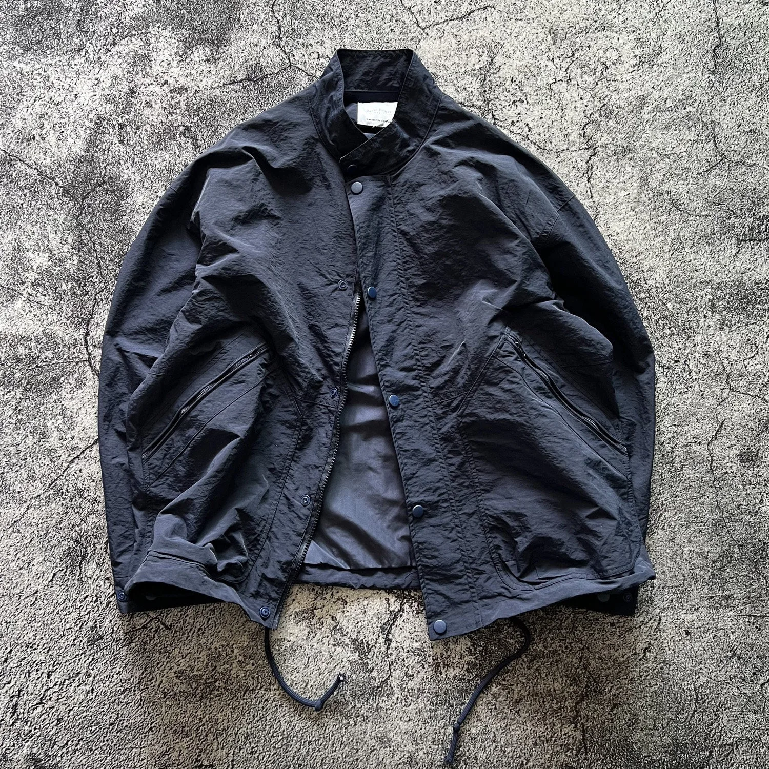 Japanese Retro Outdoor Spring and Autumn Waterproof Loose Standing Collar Jacket Windproof Large Pocket Men's Coats
Japanese Retro Outdoor Spring and Autumn Waterproof Loose Standing Collar Jacket Windproof Large Pocket Men's Coats