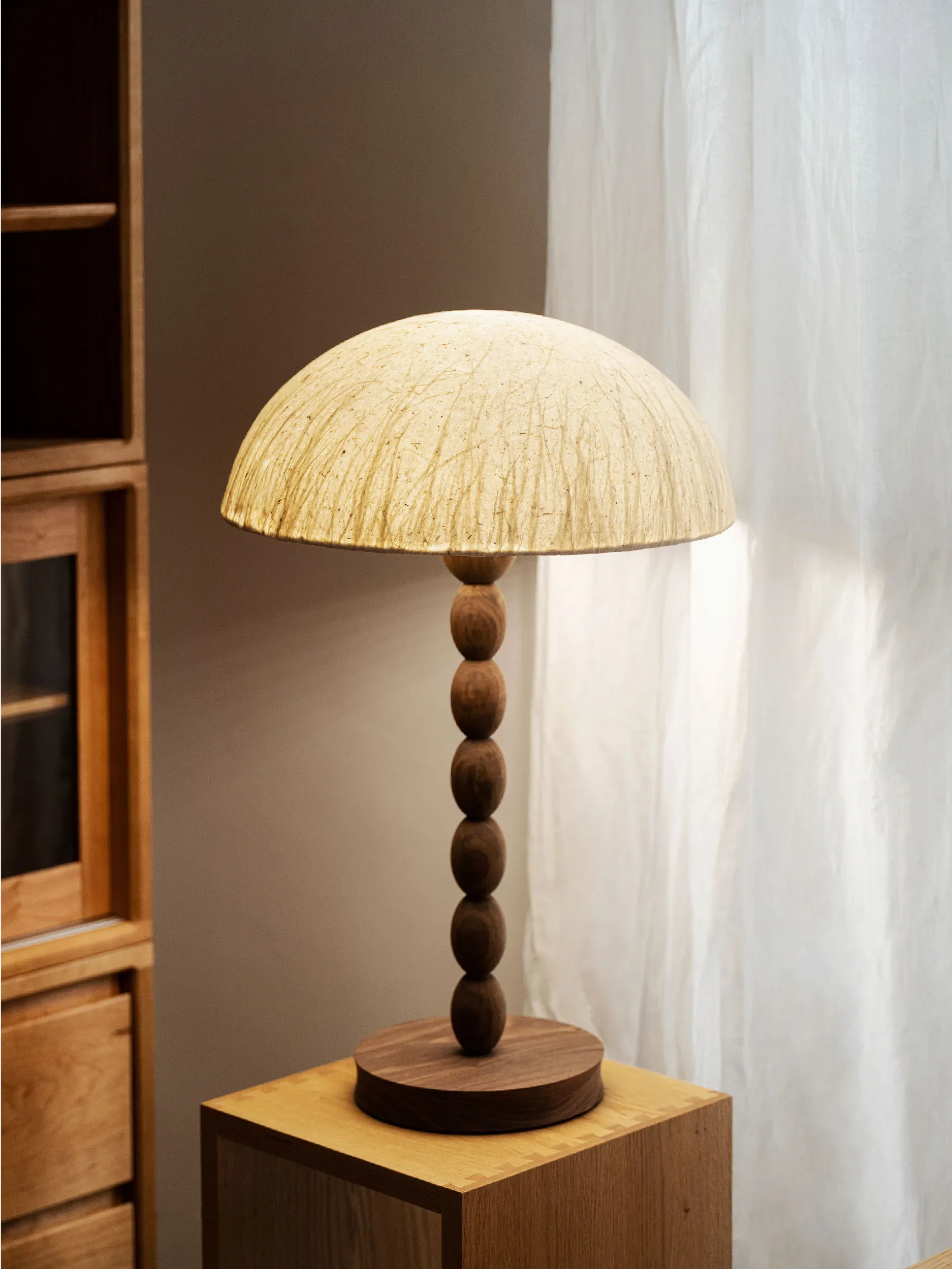 Creative handmade Japanese desk lamp household living room touch floor lamp desktop office lamp
Creative handmade Japanese desk lamp household living room touch floor lamp desktop office lamp