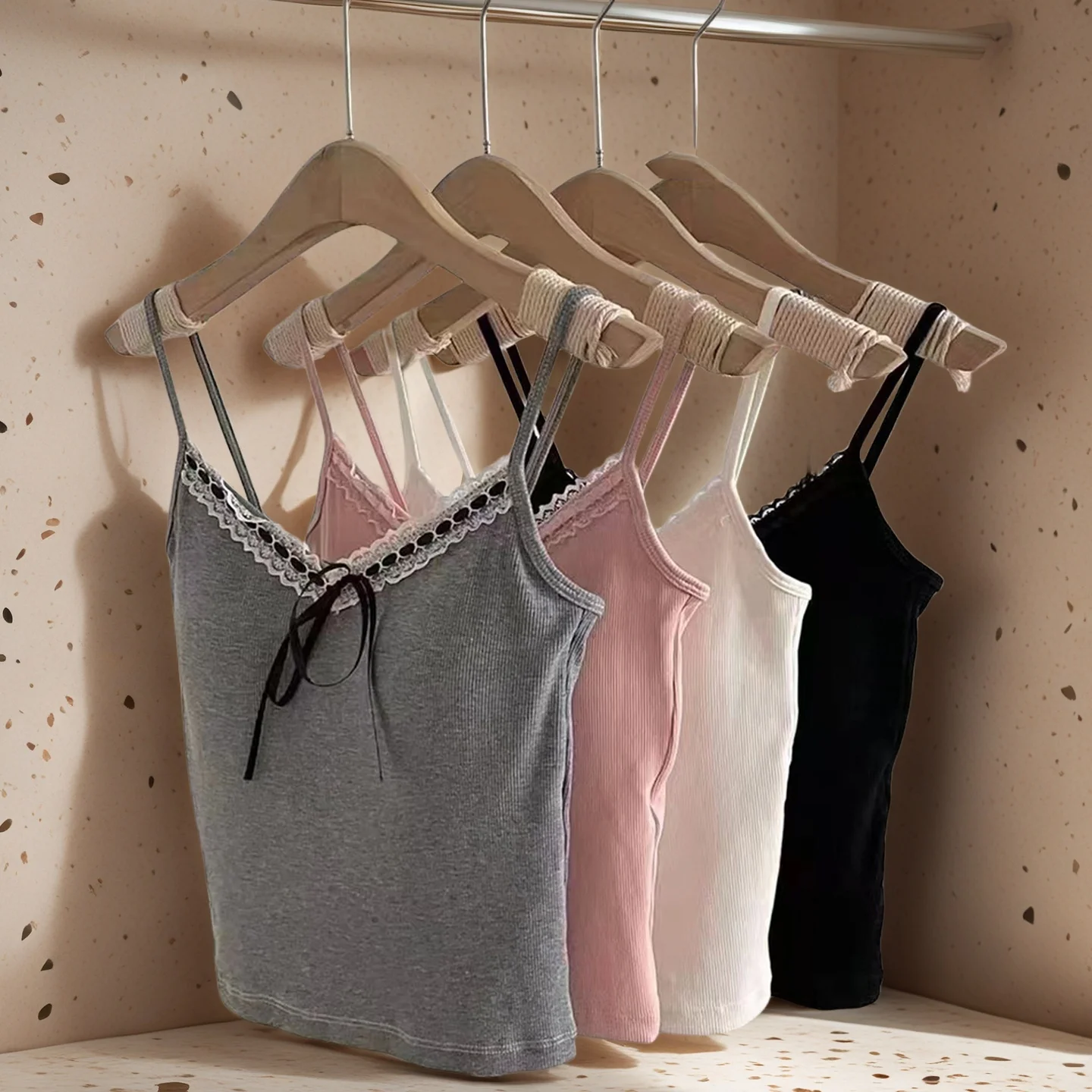 Spicy Girl Butterfly Suspenders Tops Inner Pad Beautiful Top Short Lace Trim Strap Vest Women's Top Knot Back Sling Vest
Spicy Girl Butterfly Suspenders Tops Inner Pad Beautiful Top Short Lace Trim Strap Vest Women's Top Knot Back Sling Vest