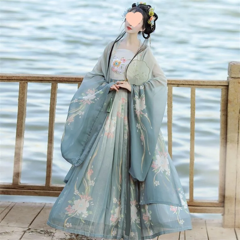 Traditional Women's Song Dynasty Embroidery Gradient Hanfu Dress Ancient Chinese Style Stage Costume Dance Hanfu Princess Dress
Traditional Women's Song Dynasty Embroidery Gradient Hanfu Dress Ancient Chinese Style Stage Costume Dance Hanfu Princess Dress