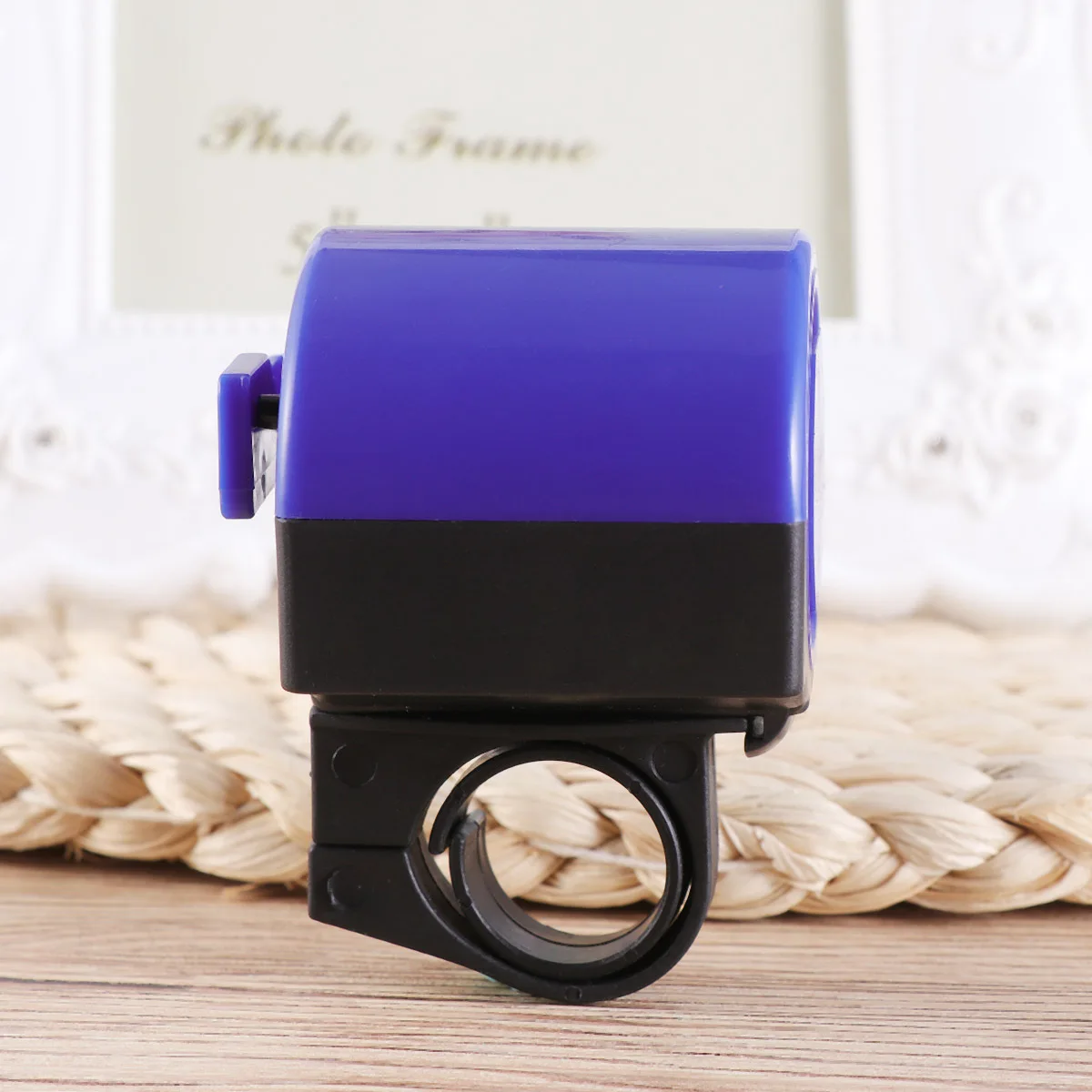 1 Piece Electric Bicycle Horn Waterproof Bike Trumpet for Safe Commuting Strong Build Quality Easy Mounting on All Bike Types
1 Piece Electric Bicycle Horn Waterproof Bike Trumpet for Safe Commuting Strong Build Quality Easy Mounting on All Bike Types