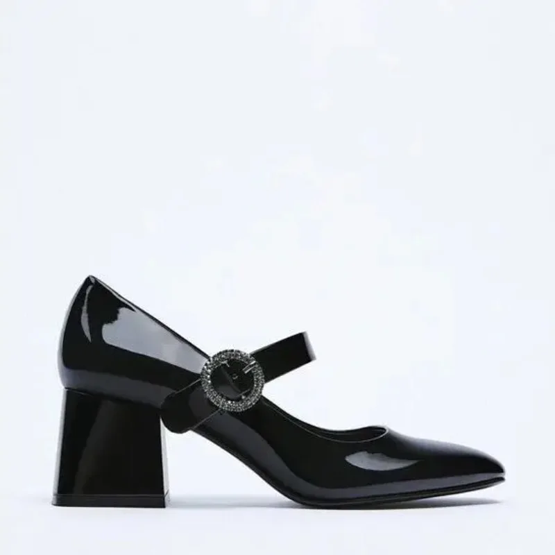 New Autumn 2025 Round Toe Shallow Mouth Shoes Sexy Elegant Block Heel Shoes Women's Versatile Fashionable High Heels
New Autumn 2025 Round Toe Shallow Mouth Shoes Sexy Elegant Block Heel Shoes Women's Versatile Fashionable High Heels